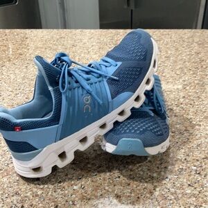 On running women’s shoes